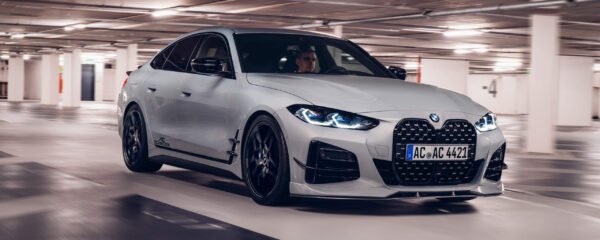 M440i GC G26 byACSchnitzer front fahrend 3500x1400 scaled 600x240