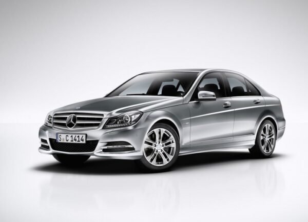 W204 CAR 600x433