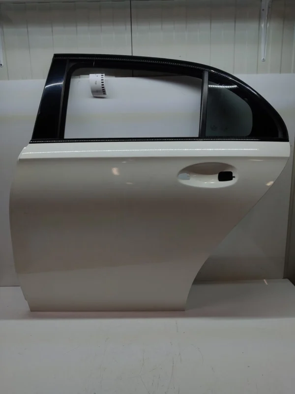 باب خلفي يمين مرسيدس فئةA CLass 177 موديل 2019 2026