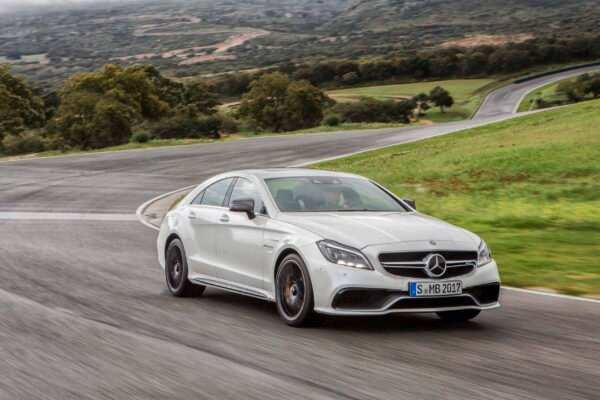 سيارة CLS 218 scaled 600x400