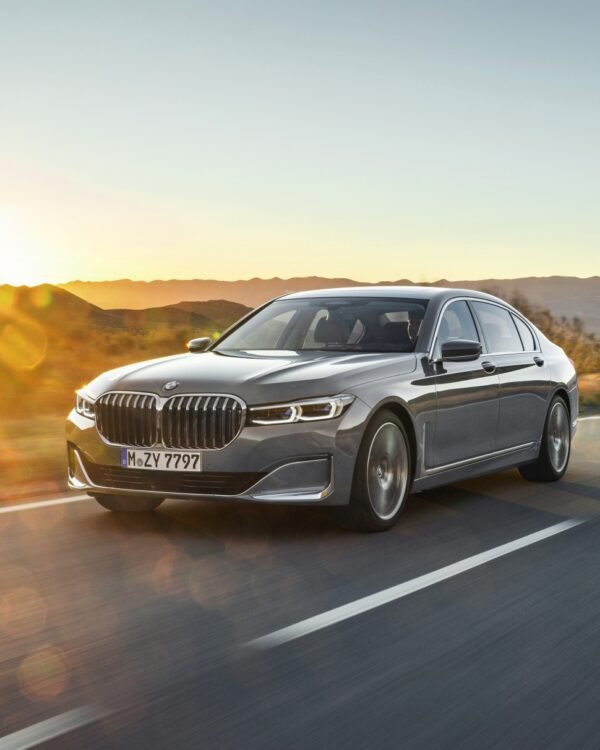 BMW 7er G12 LCI facelift 2019 600x750